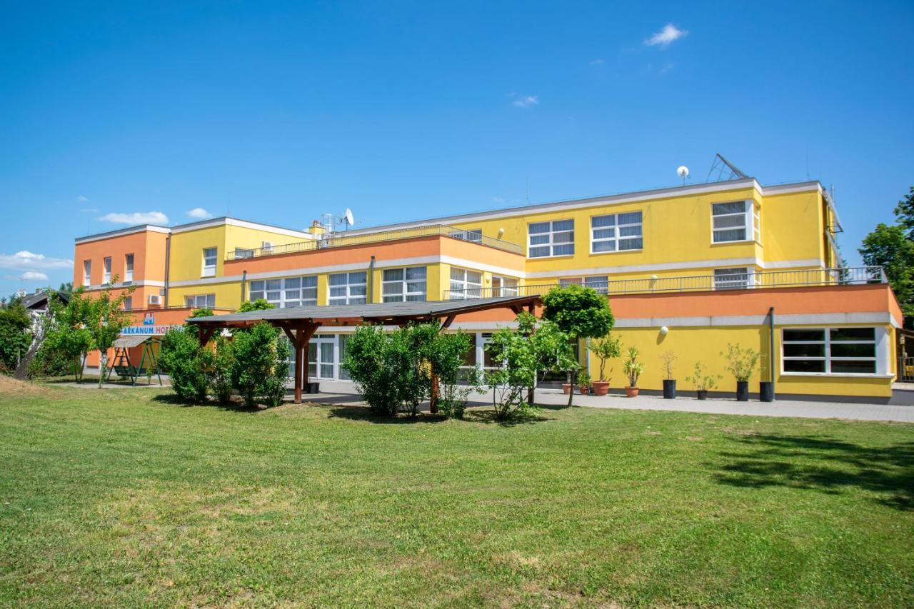 Arkanum Hotel Balatonmariafurdo Exterior photo
